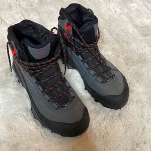 La sportiva hiking boots